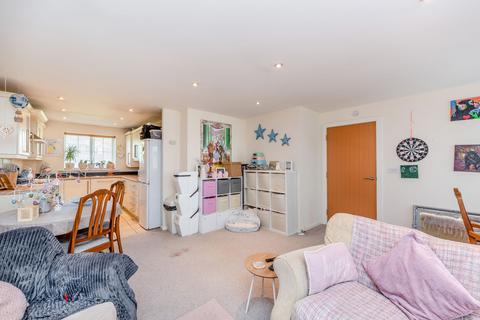 2 bedroom flat for sale, Blackfriars Court, Mold, CH7