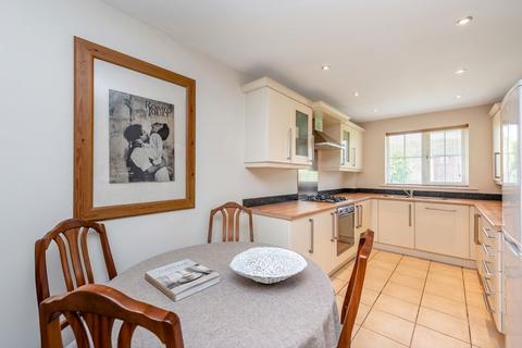 2 bedroom flat for sale, Blackfriars Court, Mold, CH7