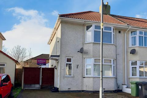 3 bedroom semi-detached house to rent, Wallscourt Road, Bristol BS34