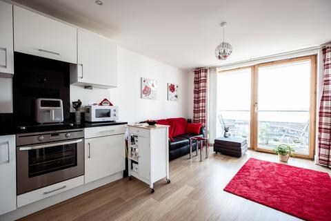 2 bedroom apartment for sale, Dock Head Road, Chatham, Kent, ME4