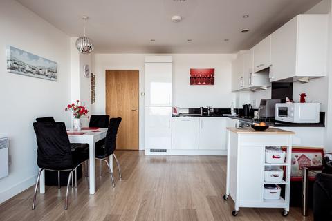 2 bedroom apartment for sale, Dock Head Road, Chatham, Kent, ME4