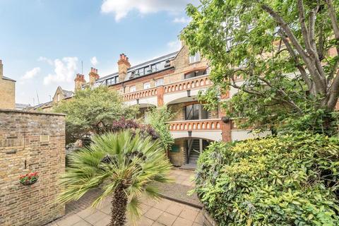 1 bedroom flat for sale, De Walden House, St Johns Wood, NW8