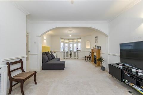 33 Forest Road, Ilford, IG6 3HA