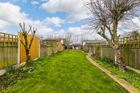 33 Forest Road, Ilford, IG6 3HA