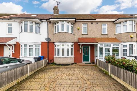 33 Forest Road, Ilford, IG6 3HA