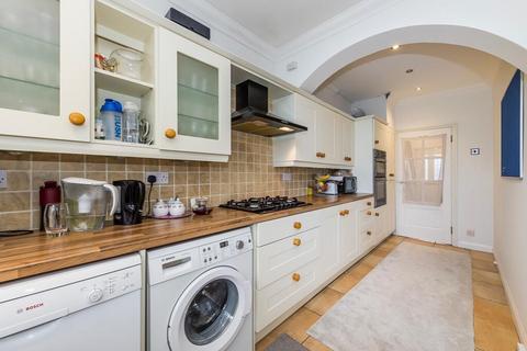 33 Forest Road, Ilford, IG6 3HA