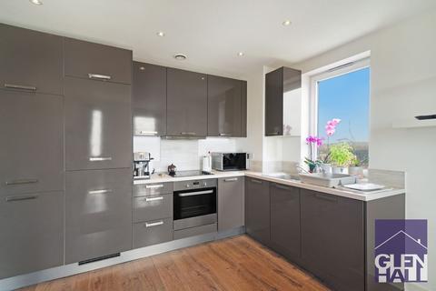 3 bedroom apartment for sale, 6 Brannigan Way, Edgware HA8