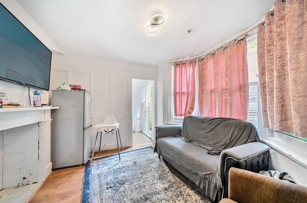 1297296-12-682cbb...