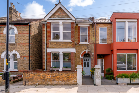 24 Reynolds Road, London, SE15 3AH
