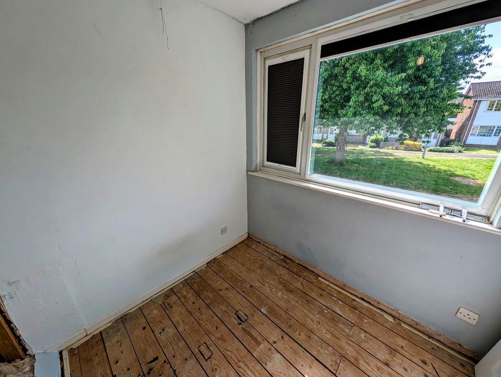 75 Cherinton bed 3.jpg