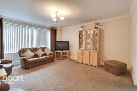 2 bedroom flat for sale, Eastern Avenue, Ilford