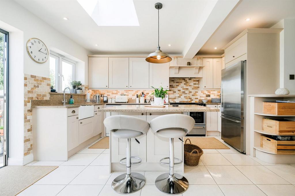8 Colvin Gardens-38 web.jpg