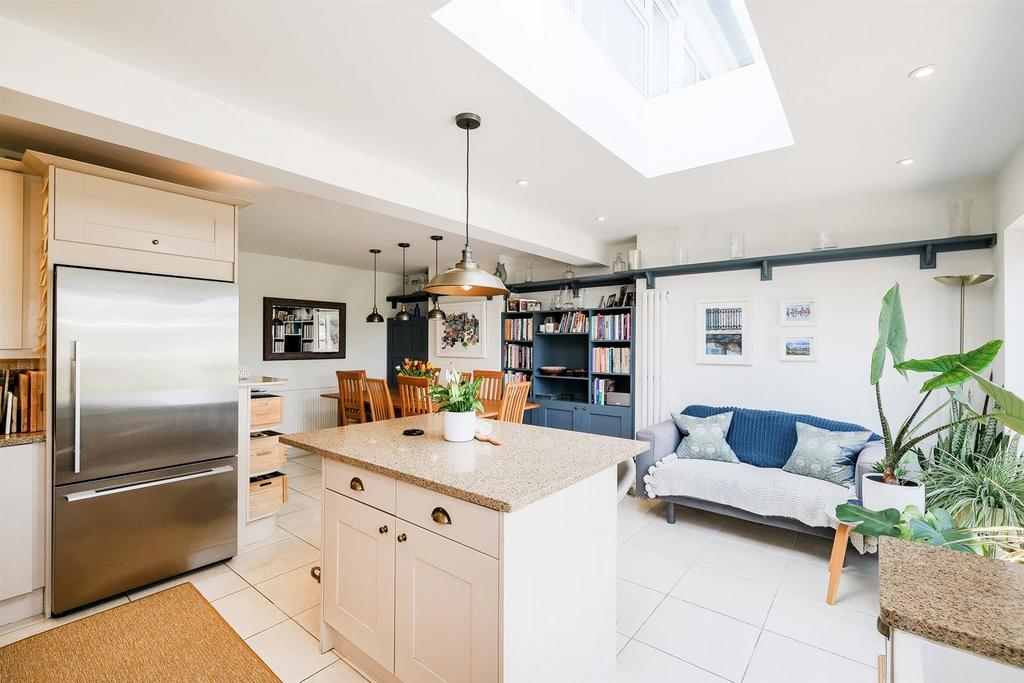 8 Colvin Gardens-41 web.jpg