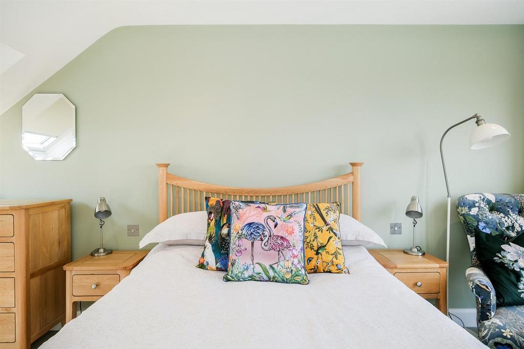 8 Colvin Gardens-7 web.jpg