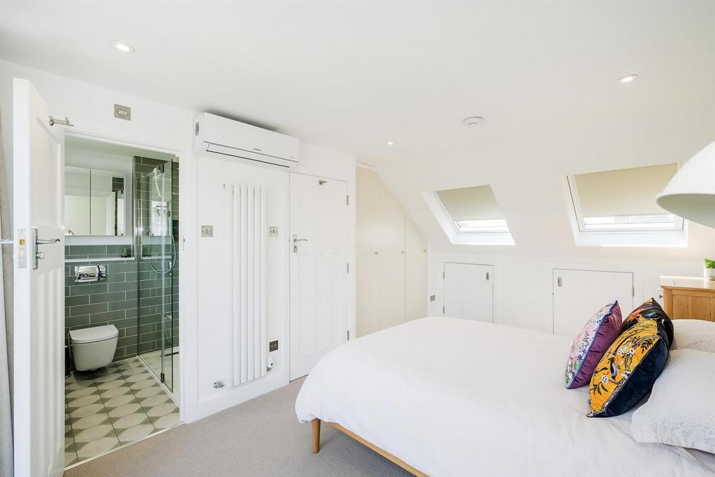 8 Colvin Gardens-5 web.jpg
