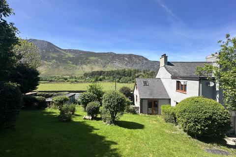 undefined, Tyn Y Maes, Bethesda, Gwynedd, LL57