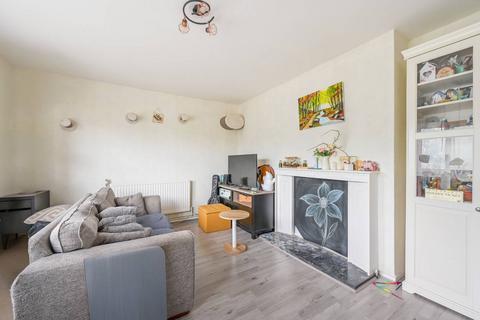 11 Thorne Close, London, E16 1LP