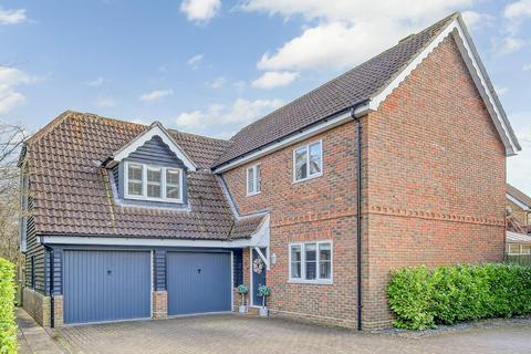 3 Clevedon Close, Great Notley, Braintree, CM77 7YT