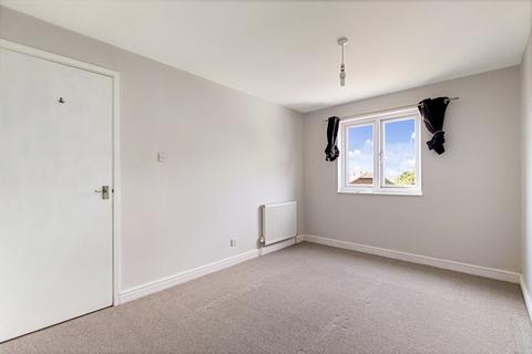 18 Channel Close, Folkestone, CT19 6QN