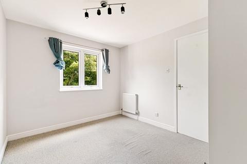 18 Channel Close, Folkestone, CT19 6QN