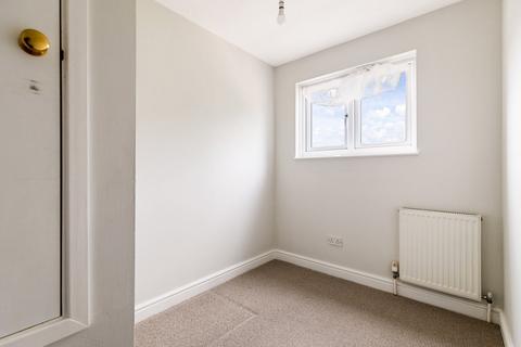 18 Channel Close, Folkestone, CT19 6QN