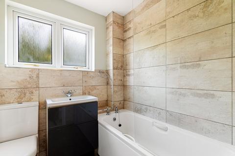 18 Channel Close, Folkestone, CT19 6QN