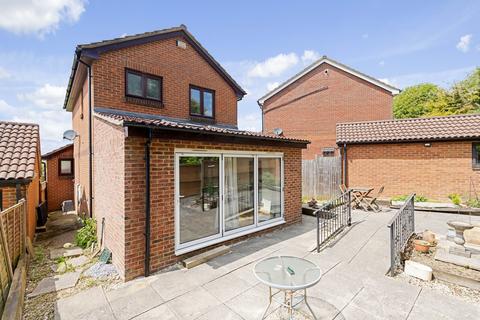 18 Channel Close, Folkestone, CT19 6QN
