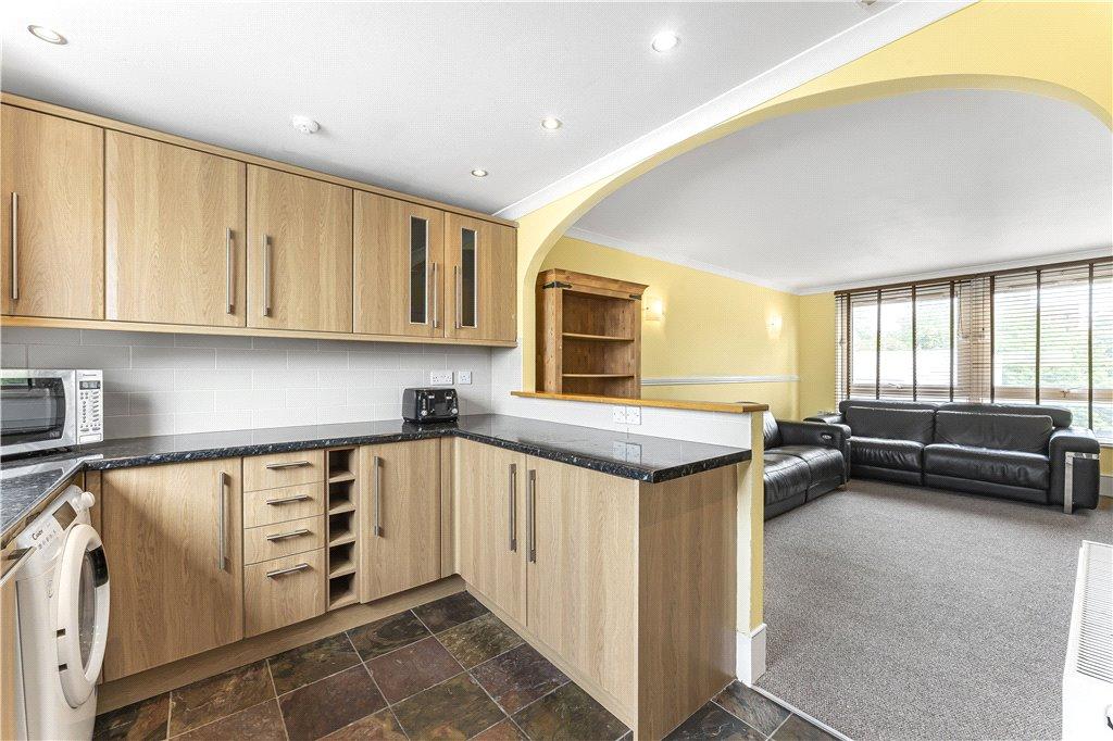 Kitchen/Reception