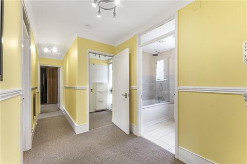 35 Barleycorn Way, London, E14 8DE