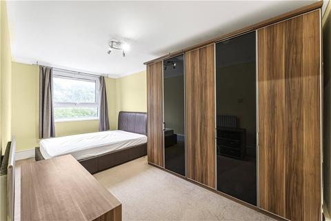 35 Barleycorn Way, London, E14 8DE