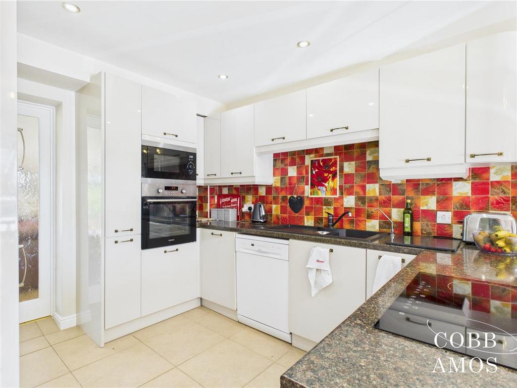 CAM02803 G0-PR0181-STILL005.jpg