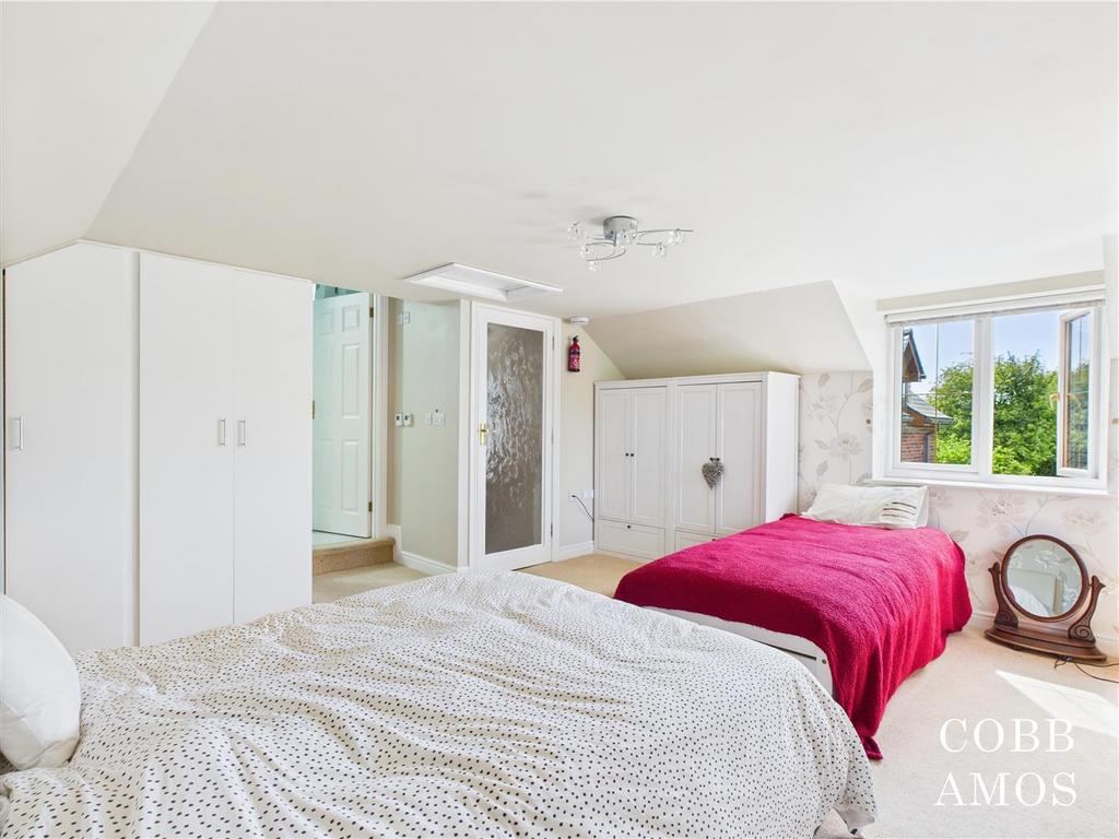 CAM02803 G0-PR0181-STILL015.jpg