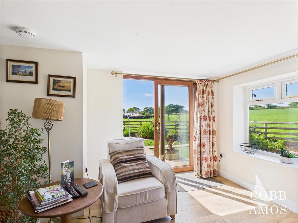 CAM02803 G0-PR0181-STILL021.jpg