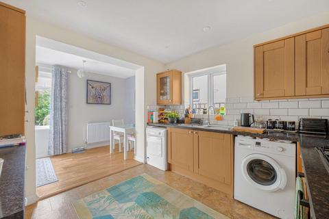 4 bedroom chalet for sale, Central Avenue, Telscombe Cliffs, BN10 7LY