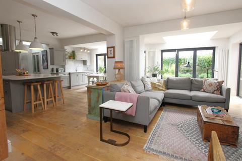 25 Farlands Road, Stourbridge, DY8 2DD