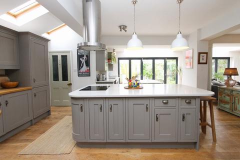25 Farlands Road, Stourbridge, DY8 2DD