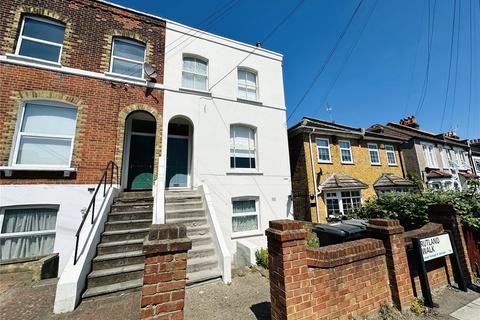 25b Rutland Walk, London, SE6 4LG
