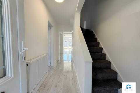 3 Deepdale, Leicester, LE5 4LT