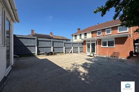 3 Deepdale, Leicester, LE5 4LT