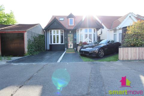 4 bedroom bungalow for sale, Forterie Gardens, Seven Kings, Essex, IG3