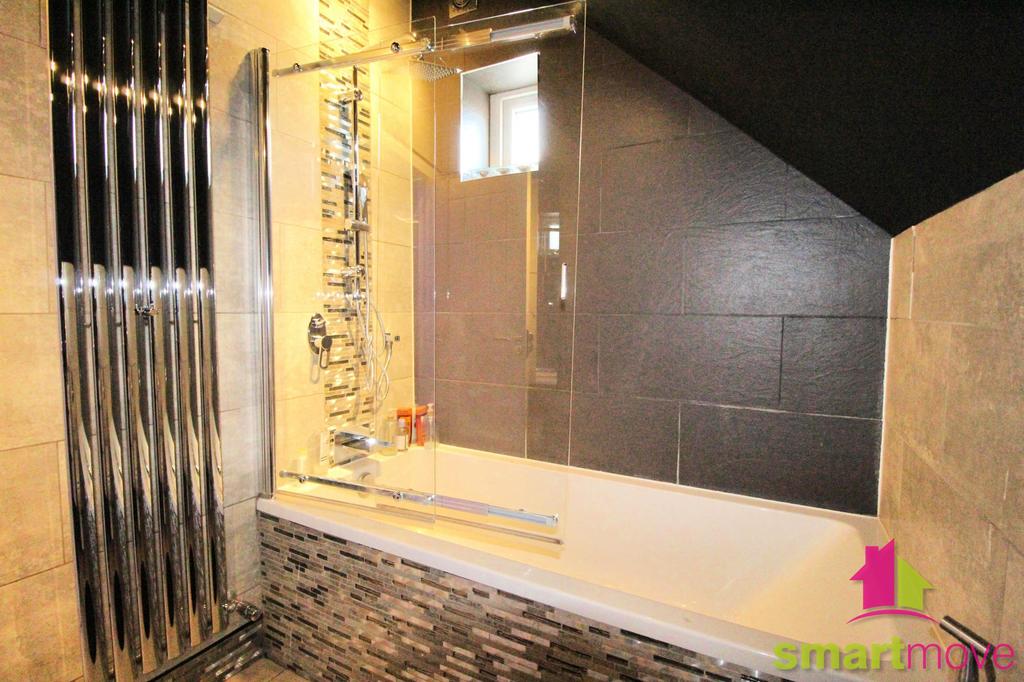 Family Bathroom First floor
