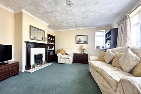 2 bedroom detached bungalow for sale, Malines Avenue, Peacehaven, BN10 7RR