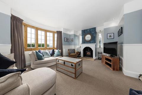 St Leonards Broadway Road, Toddington, Cheltenham, GL54 5DS