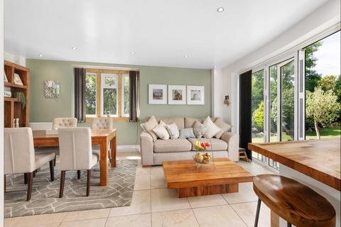 St Leonards Broadway Road, Toddington, Cheltenham, GL54 5DS