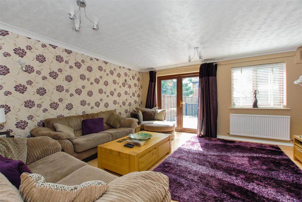 21 BAIRD CLOSE (12).jpg