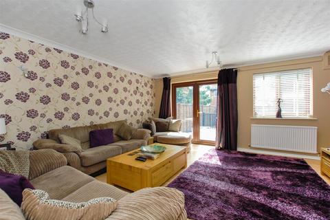 3 bedroom semi-detached house for sale, Baird Close, Cippenham