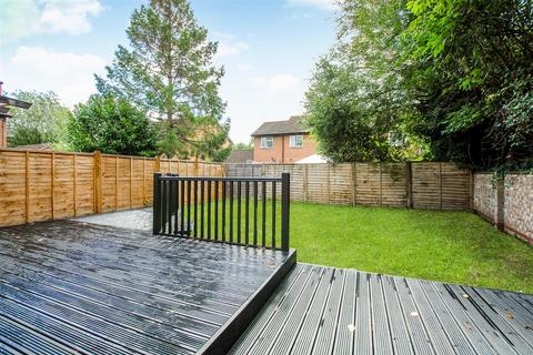 21 Baird Close, Slough, SL1 9HL