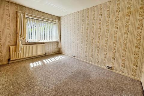 4 Gregory Crescent, Bradford, BD7 4PG