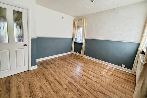 4 Gregory Crescent, Bradford, BD7 4PG