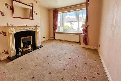 4 Gregory Crescent, Bradford, BD7 4PG